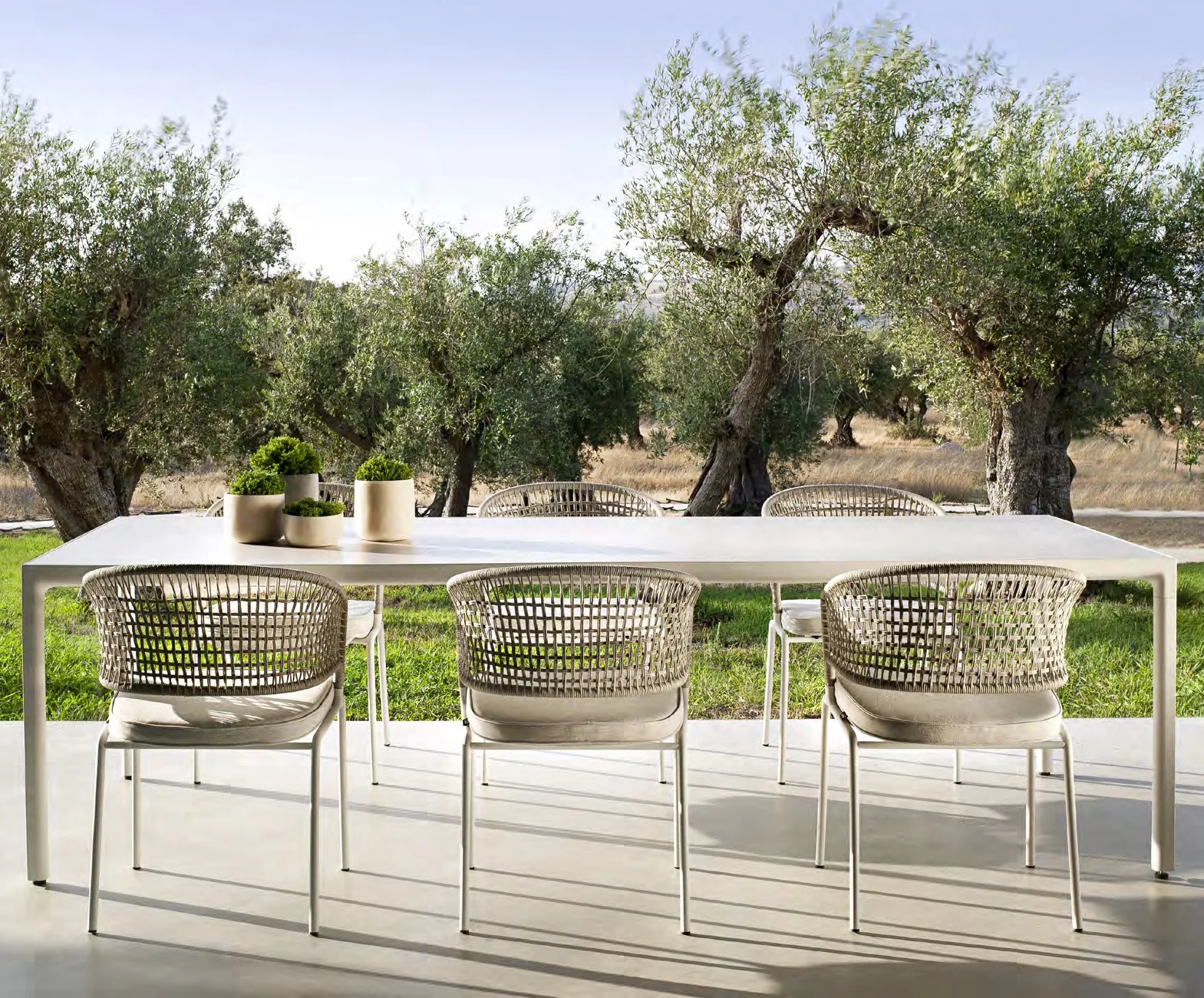 Furniture elegant luxury Italy – обзор и цена Outdoor Furniture Italy